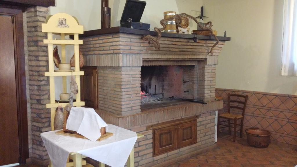 Societa Agricola F.Lli Angelucci Villa Cannara Exterior foto